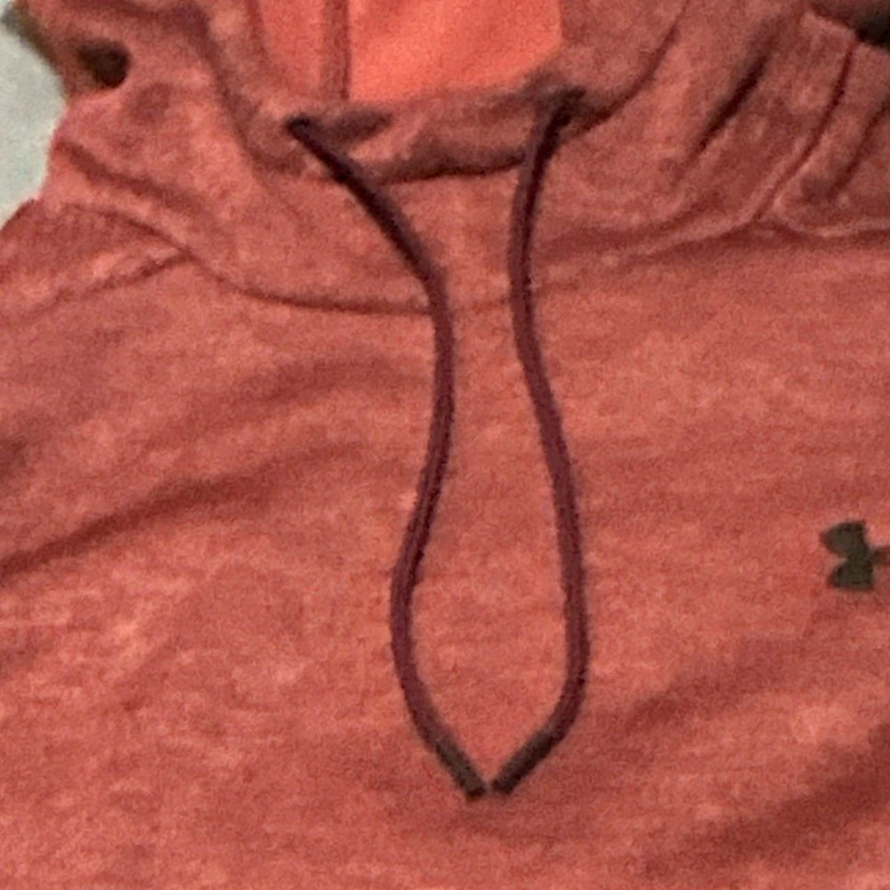 Under Armour Men's Red Fleece Pullover Hoodie Logo Drawstring Loose Fit XL. NWOT